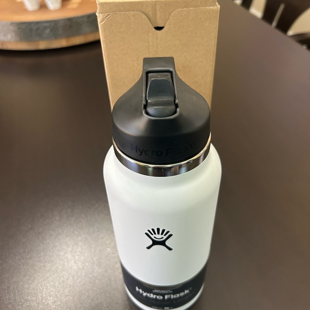 Hydro Flask 32oz White Wide Mouth Bottle